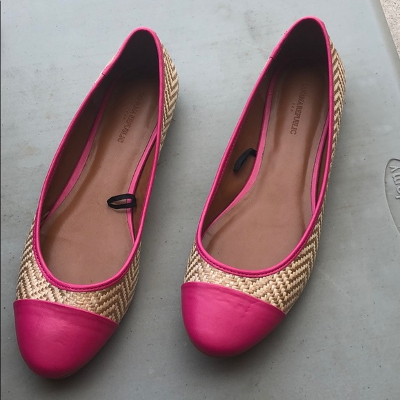 ‼️SOLD‼️ Banana Republic Pink and Straw Flats - Picture 3 of 4